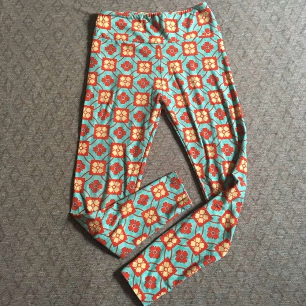 ✨3/20!✨ Lularoe leggings